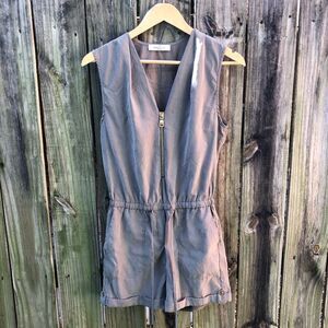 Olive Sleeveless Romper Grifflin Sz S